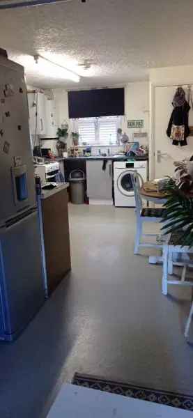 3 Bed Townhouse in Frome Somerset Near Town Center