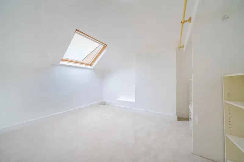 One Bedroom Flat Near Tooting Broadway Station