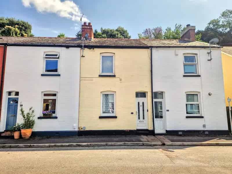2 Bedroom Terraced House for Sale CHAIN FREE