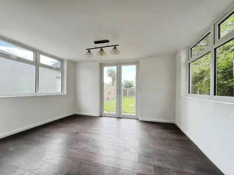 3 bedroom House
 To Let