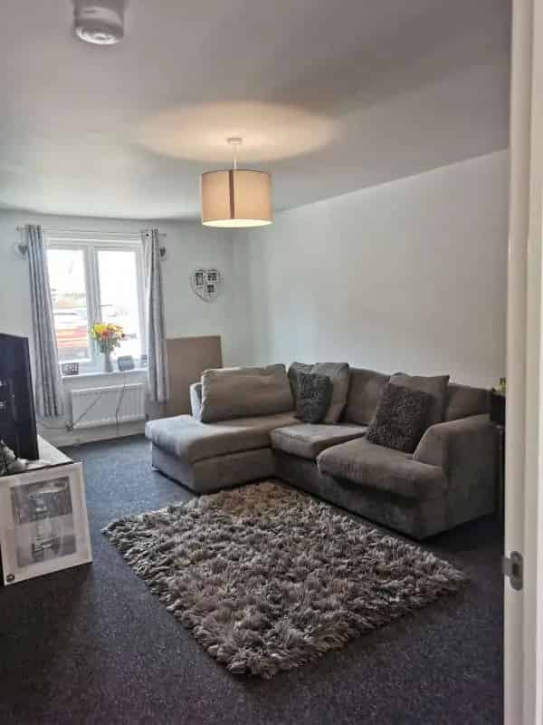 New Build Property Near Shops and Supermarket