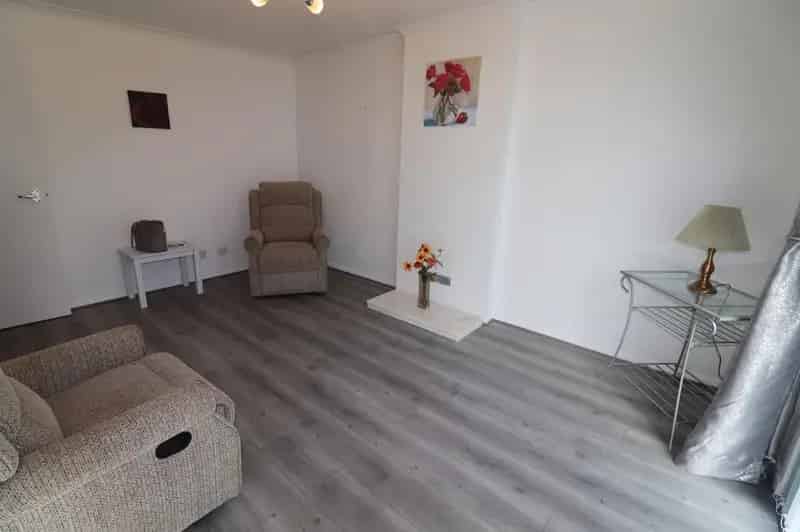 1 Bedroom Ground Floor Maisonette To Rent
