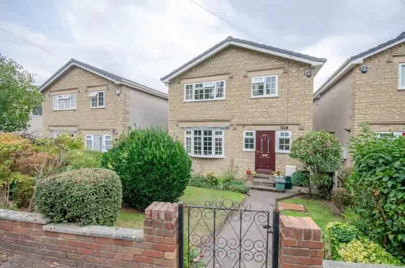 4 bedroom House
 For Sale