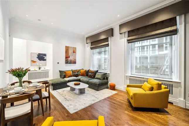 Flat to rent in Gloucester Square, London W2