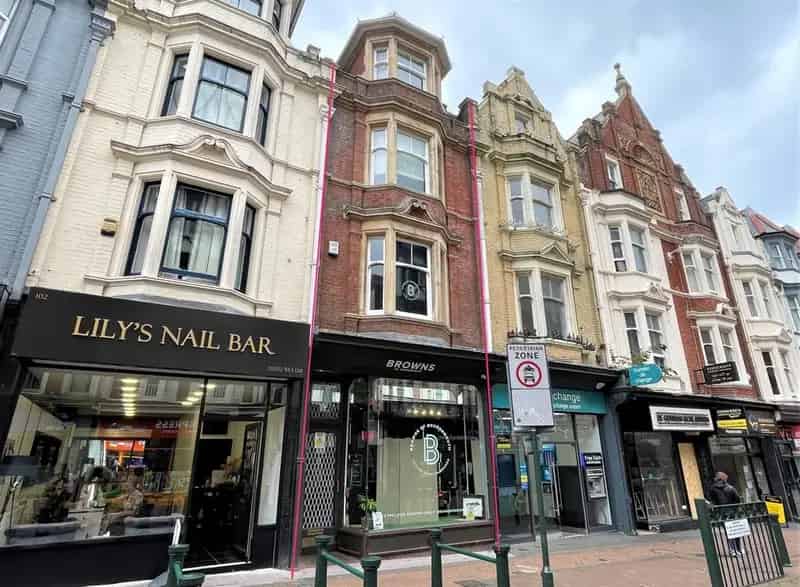 Characterful 5 Floor Commercial Premises 1645 sq ft