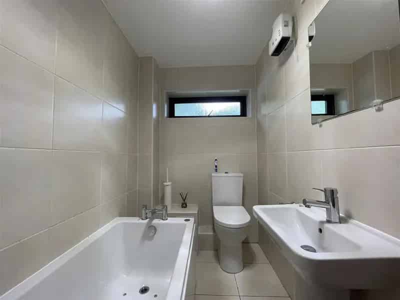 1 Bedroom Apartment House to Rent Near City Centre