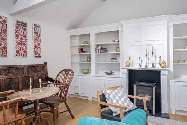 Cottage to rent in Fournier Street, Spitalfields, London E1