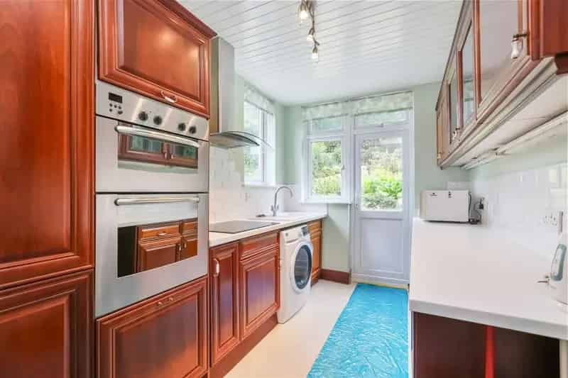 3 Bedroom Detached House For Sale Near Horniman Museum