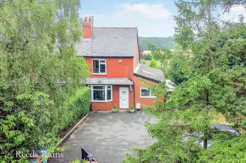 3 Bedroom Semi Detached House for Sale Hazel Grove Cheshire