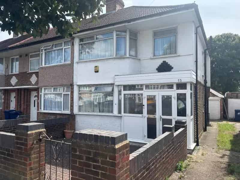 3 Bed End Terrace House For Sale Near Greenford Station