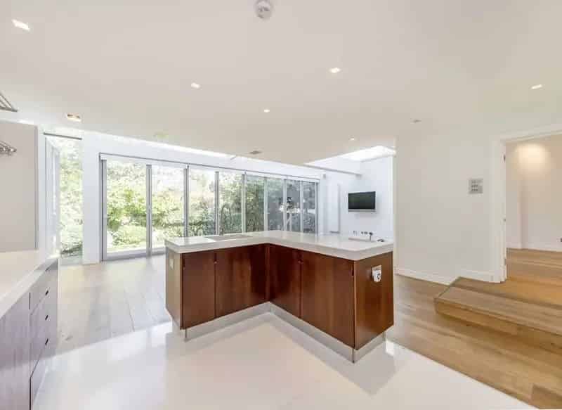 Six Bedroom House St John's Wood Off Street Parking