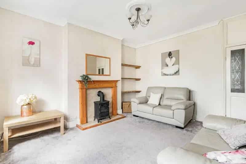 1 bed house for sale