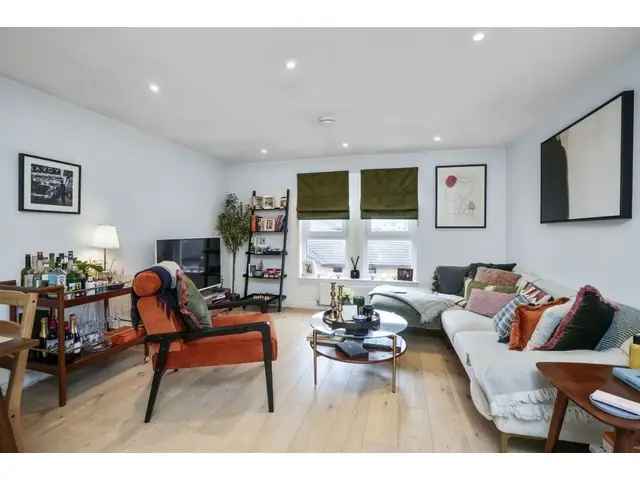 3 Bedroom Flat for Sale - Victorian Renovation