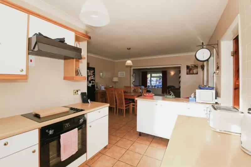 Three Bedroom Detached Bungalow with Barn and Workshop