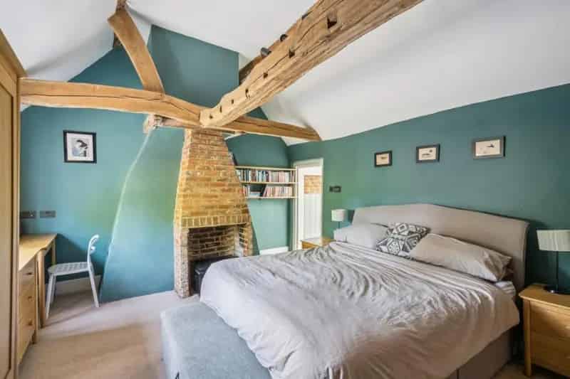 4 Bed Property for Sale in Old Amersham