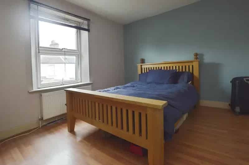 2 Bedroom House To Let 990 SQ FT Available 10072025
