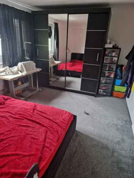 Flat For Rent in Bath, England