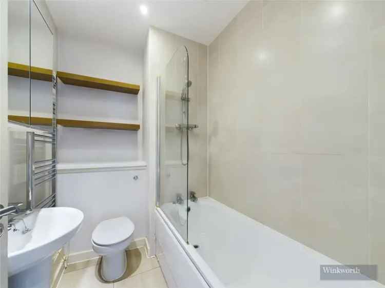 1 Bedroom Apartment Surbiton - Victorian Conversion, Parking, Share of Freehold
