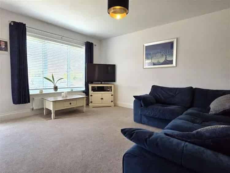 2 Bed Mews House For Sale Near Schools