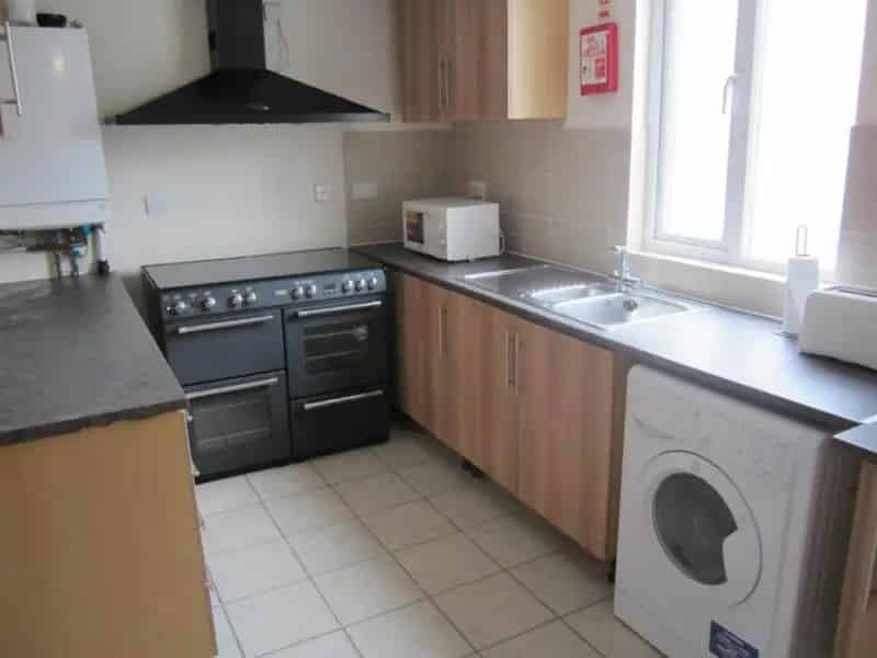 1 Bedroom House Share to Rent