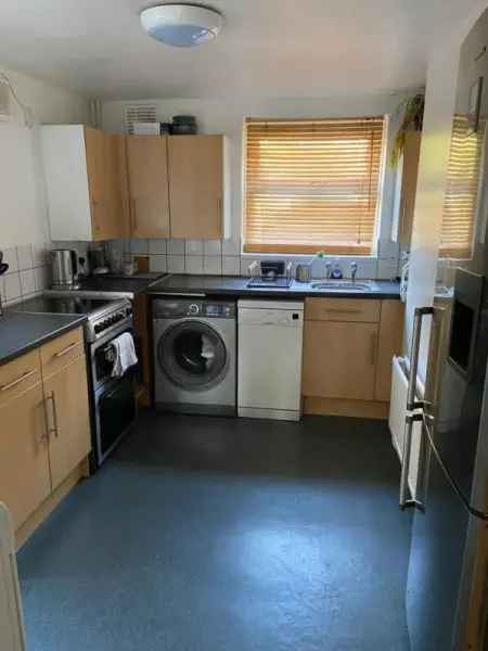 Spacious 2 Double Bedroom Terraced House Near Brockley Station