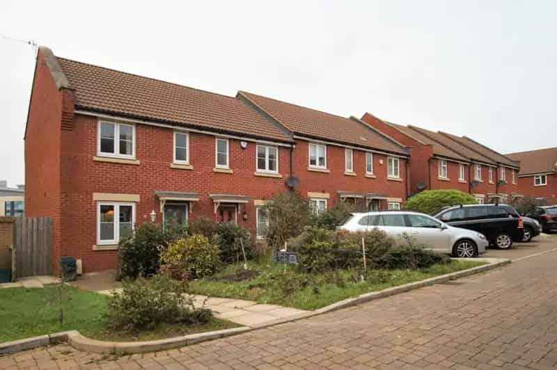 2 Bedroom Terraced House Horfield Available April 23 2025
