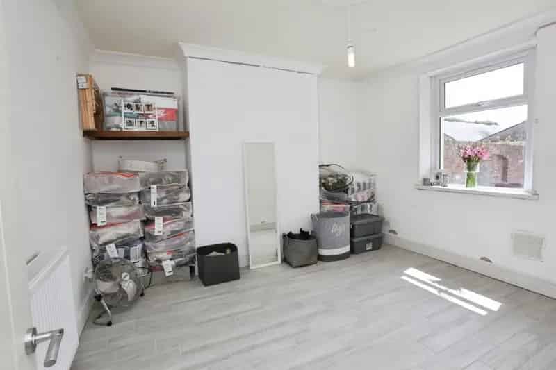 1 Bedroom Apartment Near Public Transport and Schools