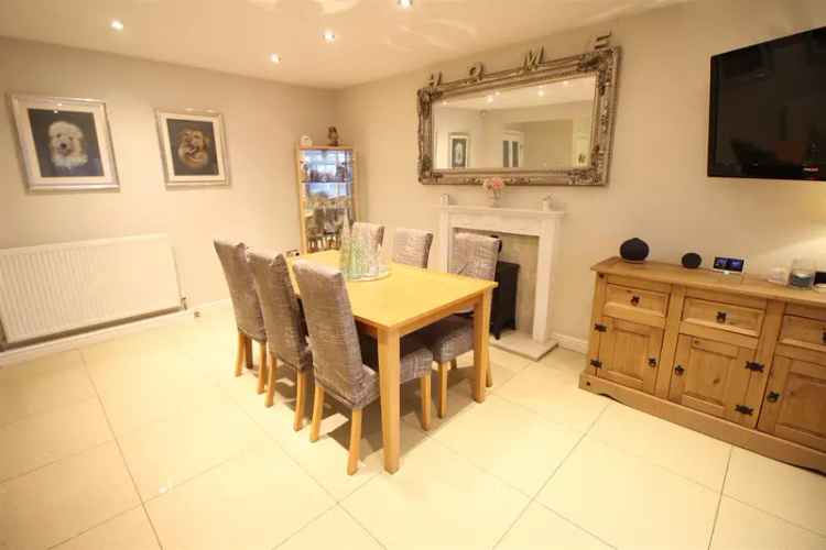 4 Bedroom Detached House to Rent