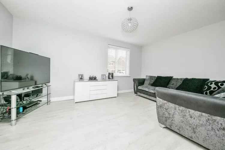 2 Bed 2 Bath House with Garden