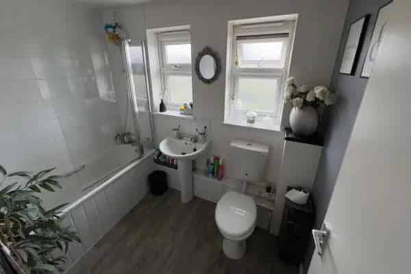 3 Bedroom House Sheerness Large Garden Driveway