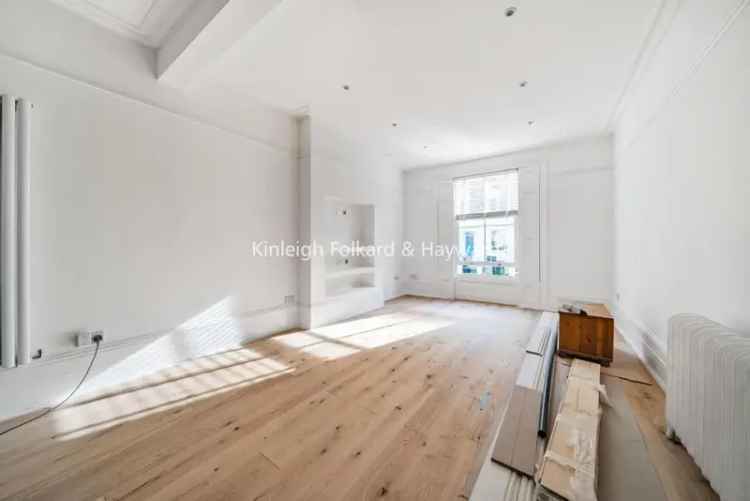 3 Bed Period Conversion Apartment Near Oval Station