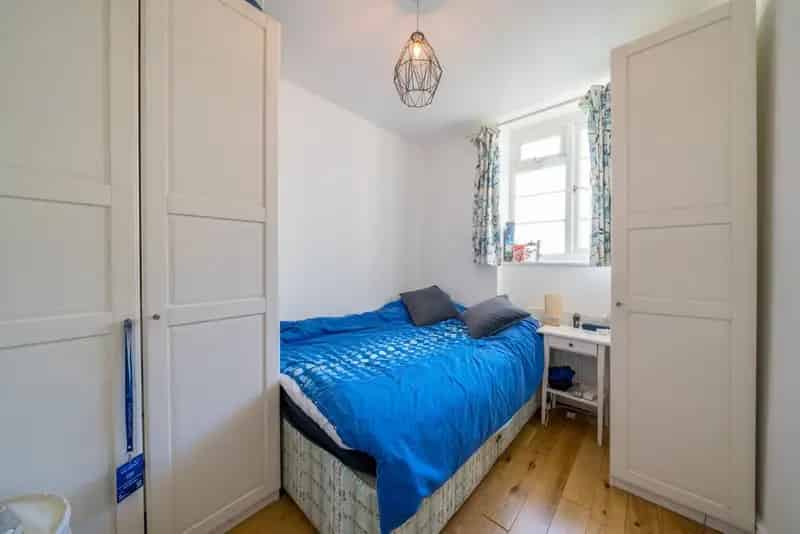 2 Double Bed Apartment Near Nine Elms Stockwell