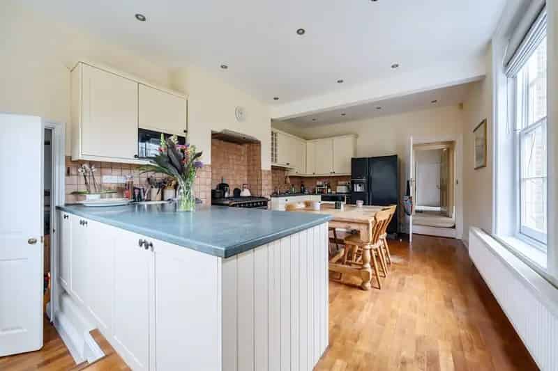 Georgian Villa Three Double Bedrooms Ample Parking Forty Hill