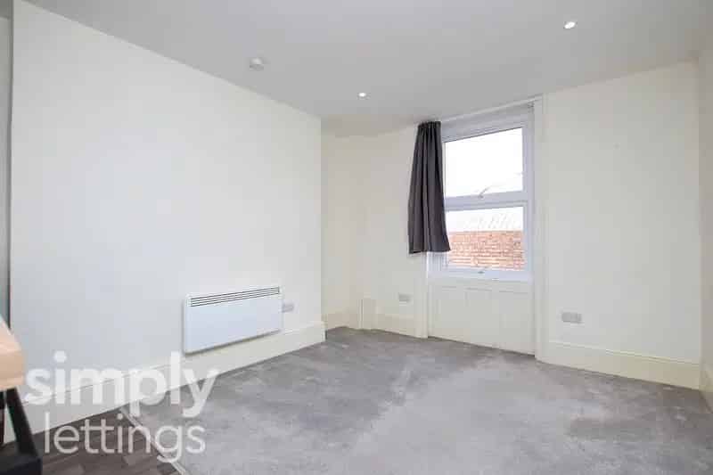 0 Bedroom Flat House to Rent in Brighton