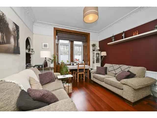 1 Bedroom Flat for Sale in Meadowbank Edinburgh