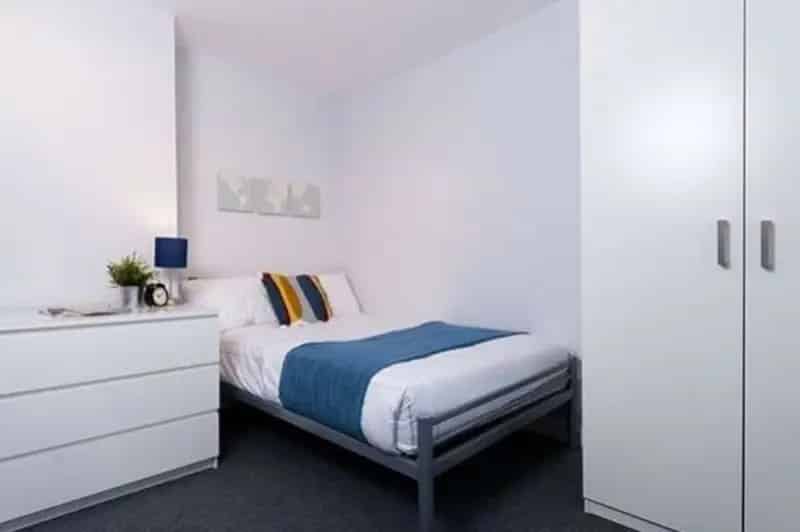 1 Bedroom House Share Near UON - Students Welcome