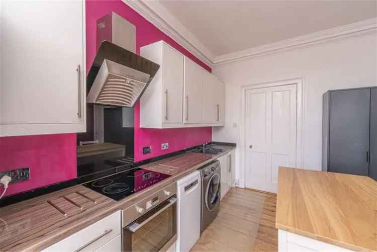 2 Bed Flat - Third Floor with 1 Reception Room