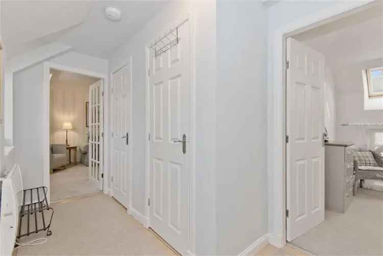 2 Bed Flat - First Floor with 1 Reception Room