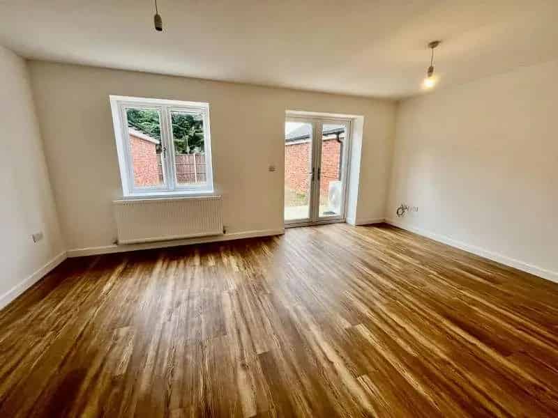 3 Bed Detached House for Sale