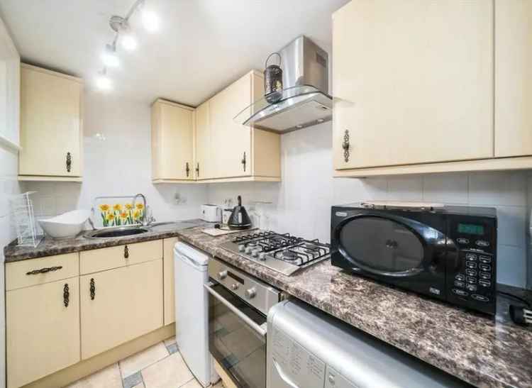One Bedroom Edwardian Flat Near East Finchley Station