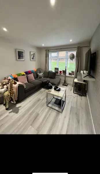 Flat For Rent in Dacorum, England