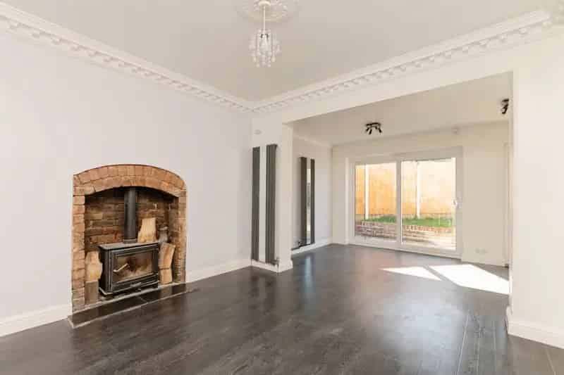 Three Bedroom Semi Detached House Dudley