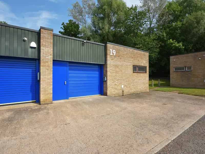 Semi-Detached Factory Warehouse with Office Space