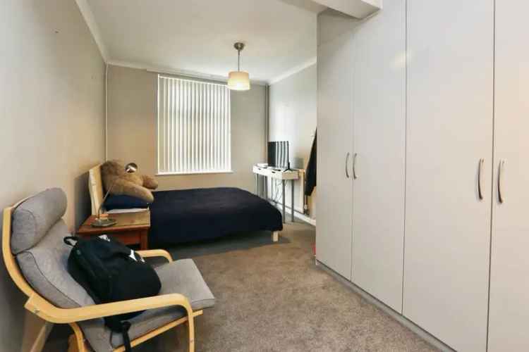 Victorian Merchant's House in Gosport - 4/5 Bedroom Character Home