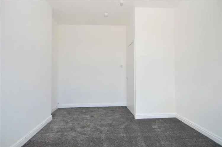 1 Bedroom Apartment - Newly Renovated Ground Floor