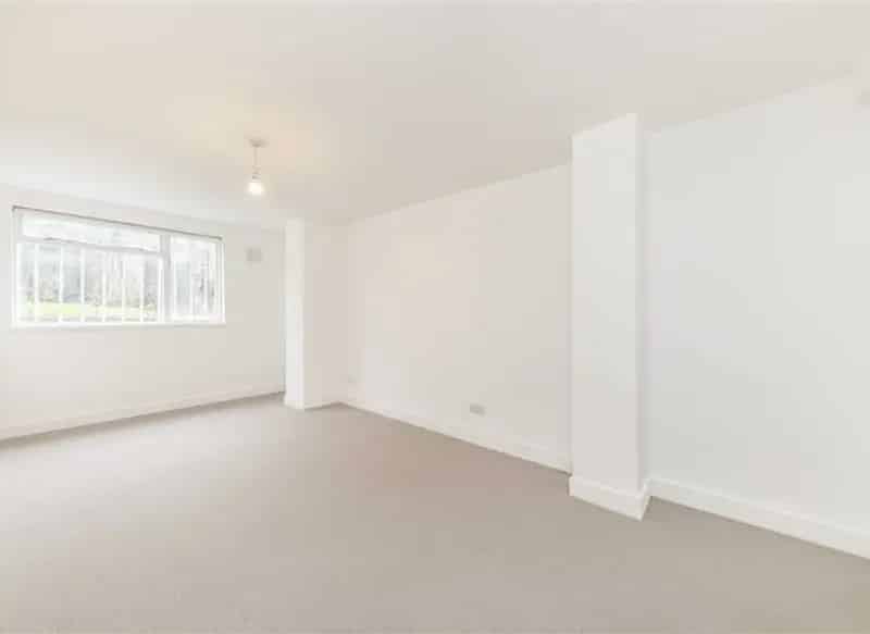 Two Double Bedroom Lower Ground Conversion with Garden