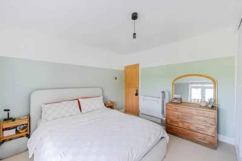 2 Bed House for Sale Wilnecote Modern Interior Close to Train Station