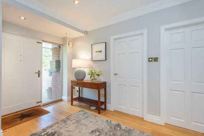 5 Bedroom Detached House for Sale in Lostock
