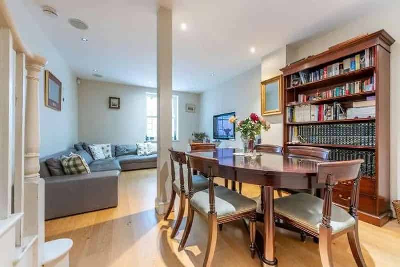 4 Bed House for Sale near King's Road