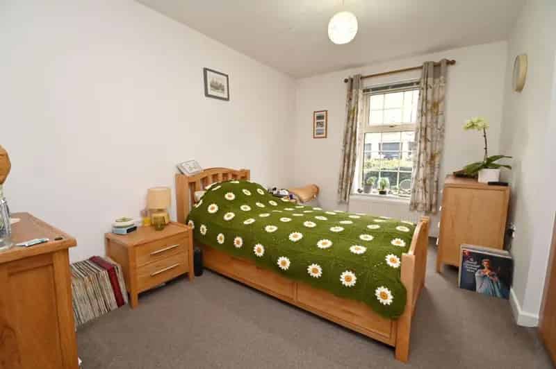 2 Bed Flat for Sale Barnsley Town Centre